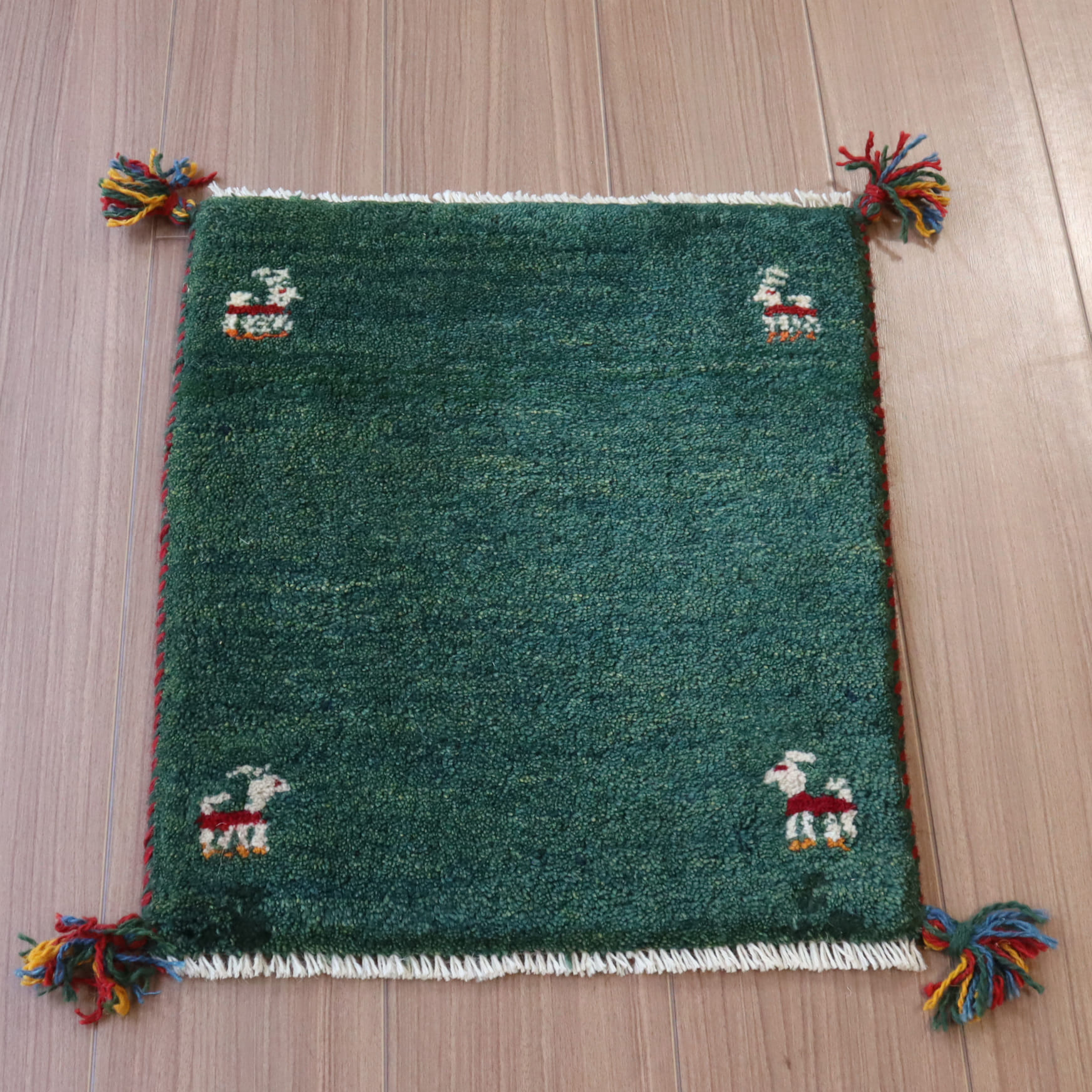 ギャッベ イランの手織りラグ GABBEH 53x43cm グリーン