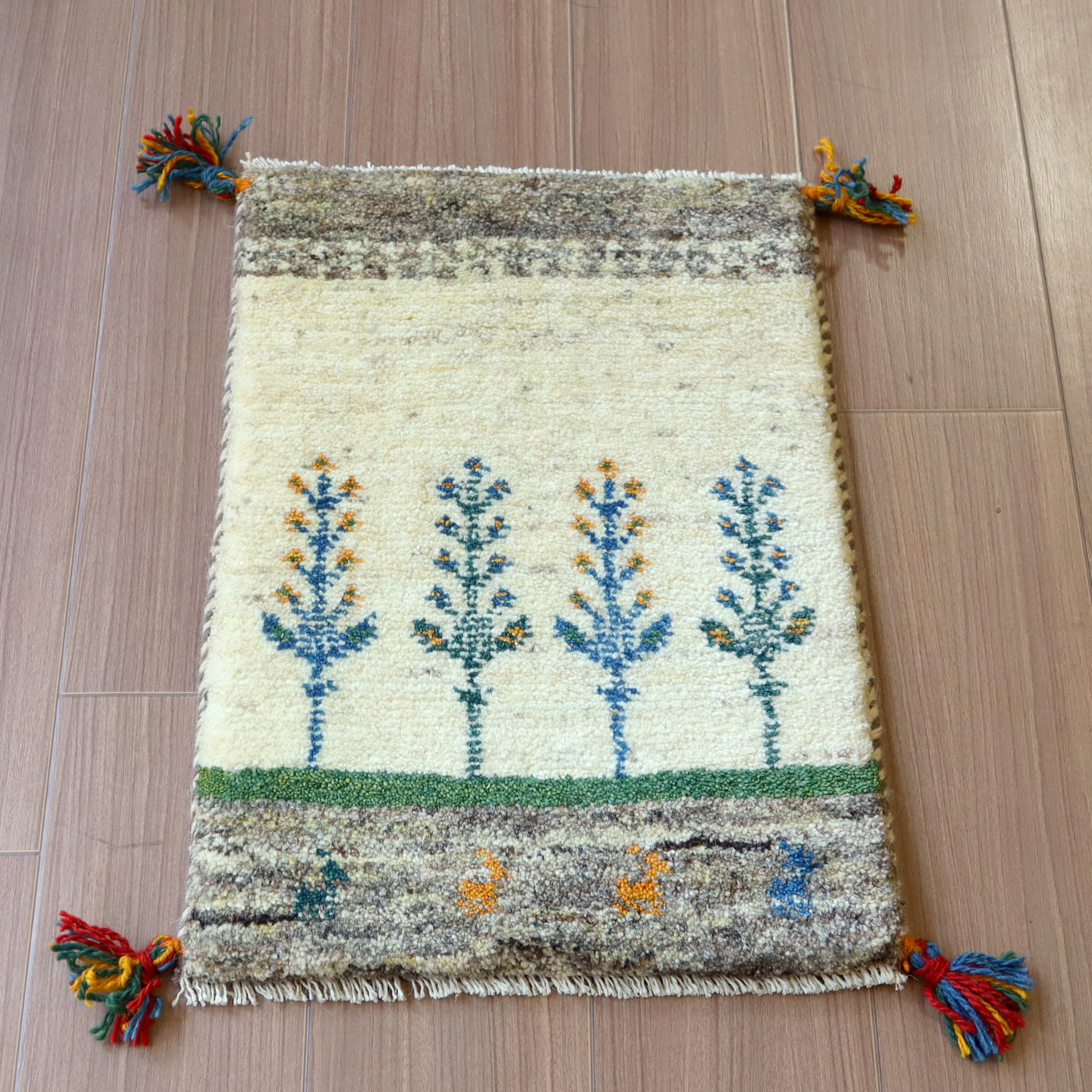 【15%OFF】ギャッベ ミニギャベ イラン　 56x39cm ナチュラルアイボリー　生命の木