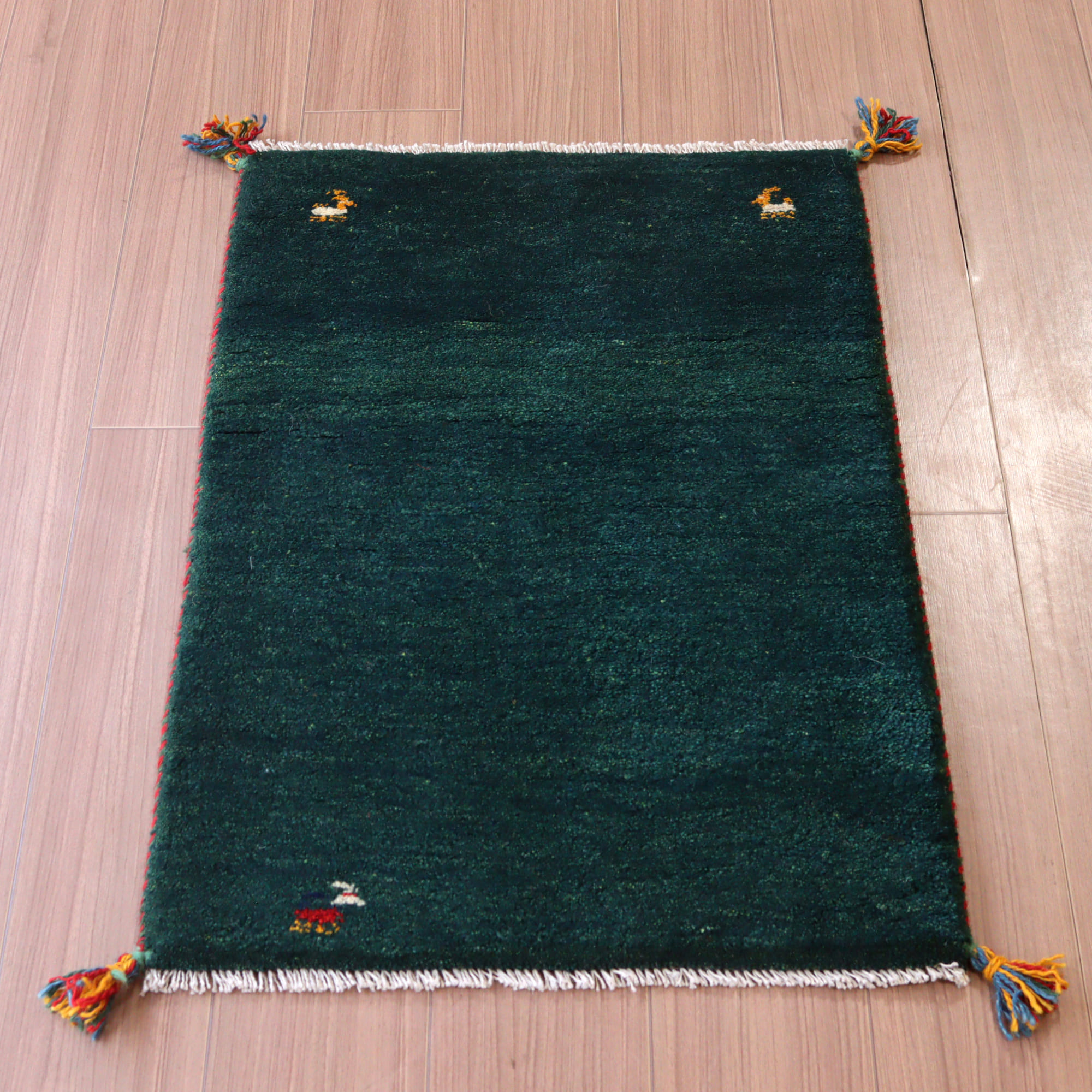 【15%OFF】ギャッベ 手織り イラン産 85x62cm グリーン 三匹の羊