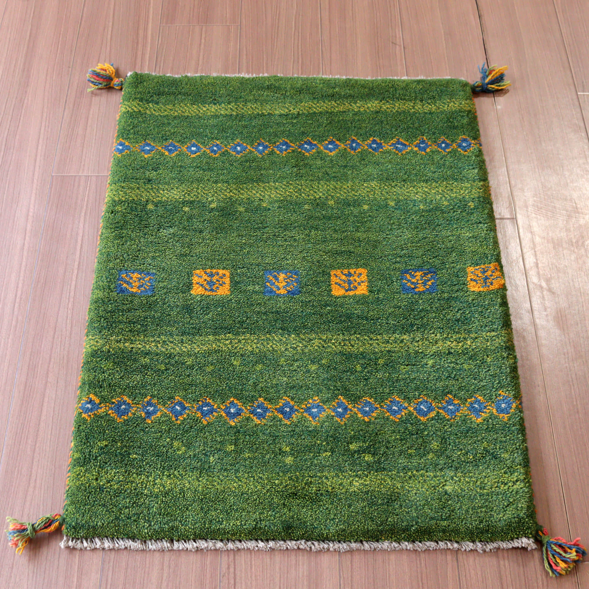 【15%OFF】ギャッベ 手織り イラン産 90x62cm グリーン 幾何学モチーフ