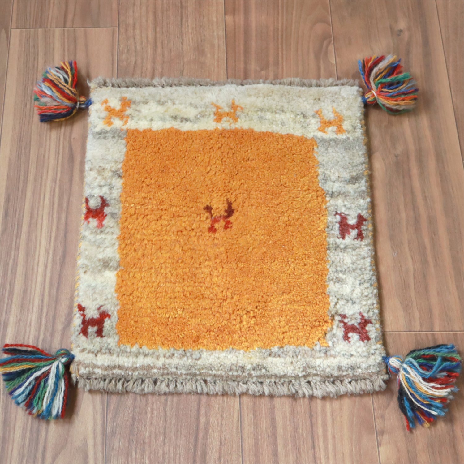 ギャッベ イラン産手織り 座布団サイズ 40x36cm イエロー　ナチュラル