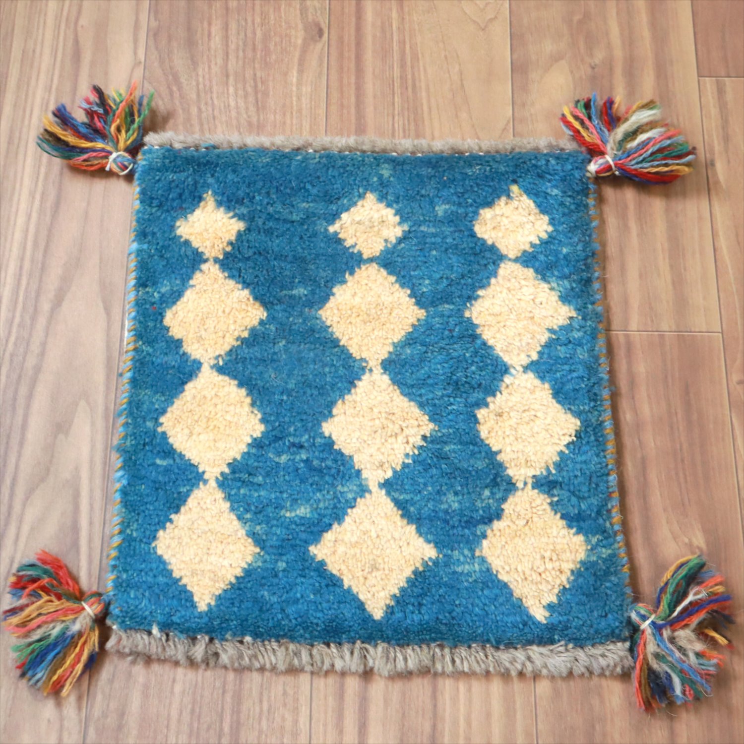 ギャッベ イラン産手織り 座布団サイズ 39x36cm ブルー