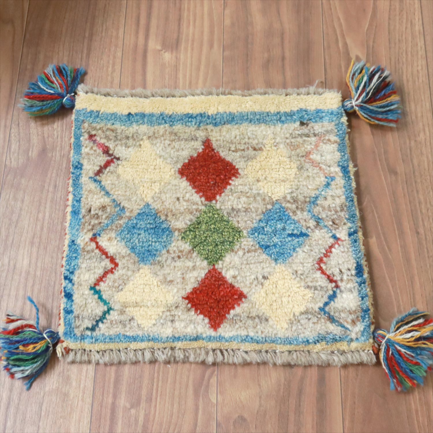 ギャッベ イラン産手織り 座布団サイズ 37x40cm