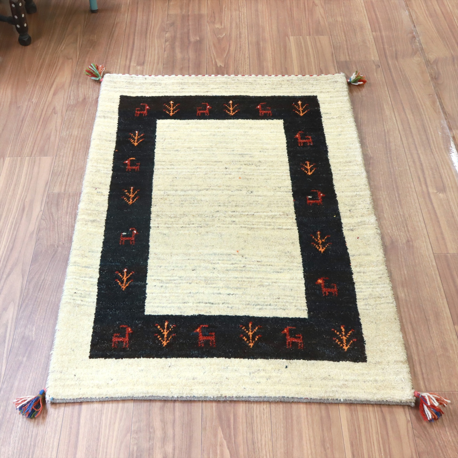 ギャッベ イラン 手織りラグ 118x82cm Gabbeh ナチュラル＆ブラック