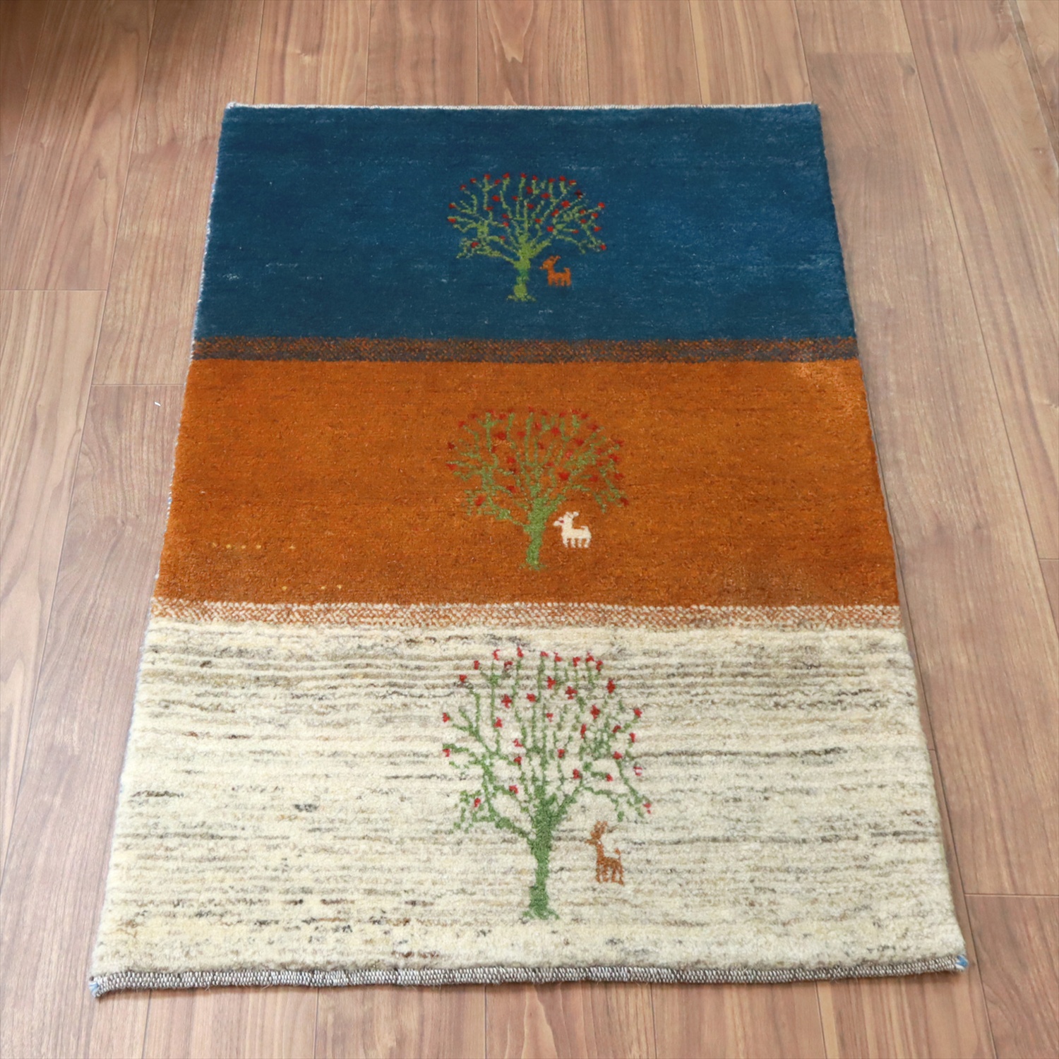 ギャッベ イラン 手織りラグ 120x80cm Gabbeh Nomad 花をつけた生命の木の風景