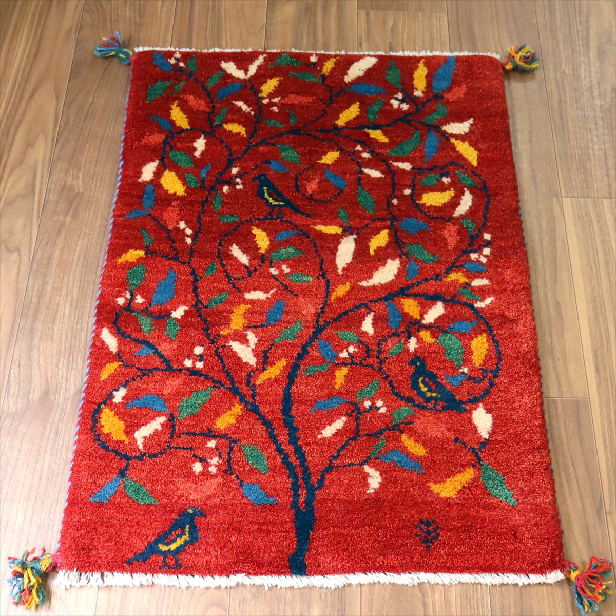 【15%OFF】ギャッベ イラン産手織り 87×61cm 玄関マット レッド カラフルな生命の樹と鳥