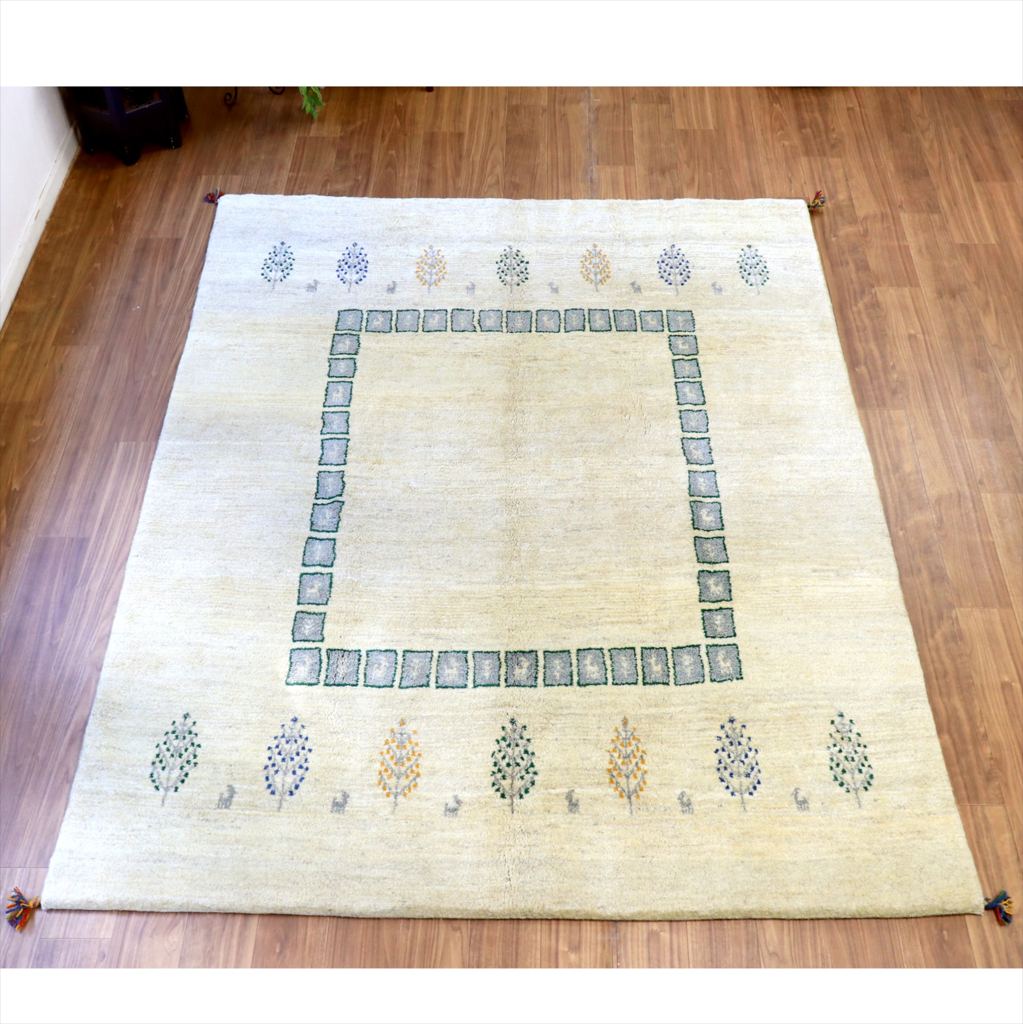 ギャッベ ベージュ 手織りラグ 250x205cm ナチュラルアイボリー　生命の木
