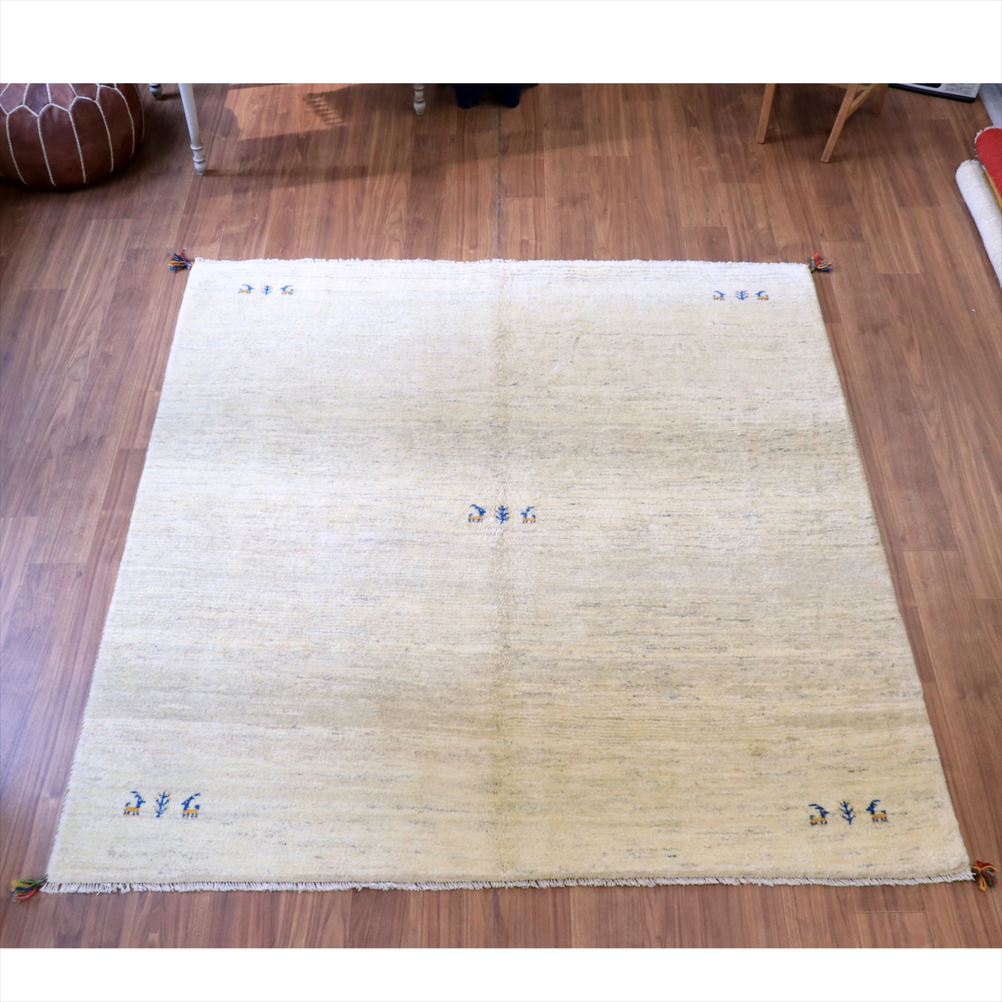 ギャッベ 正方形 イラン産 198x200cm シンプル　無地　ナチュラルアイボリー　ベージュ