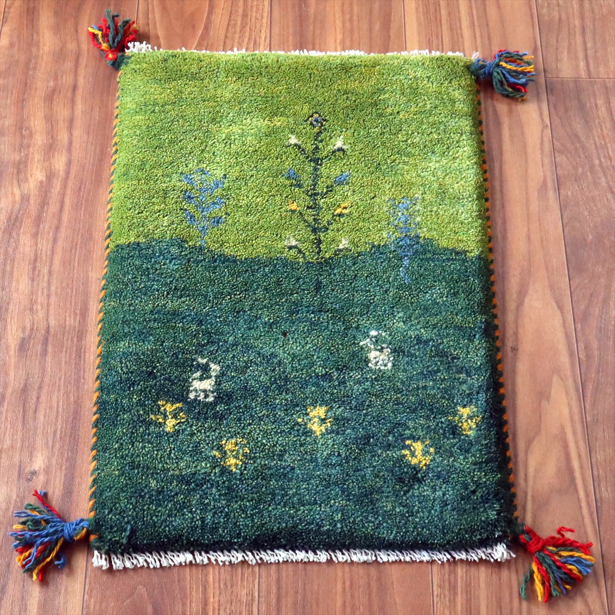 ギャッベ ミニギャベ イラン手織り 57×39cm グリーン 丘の上に動物と生命の樹