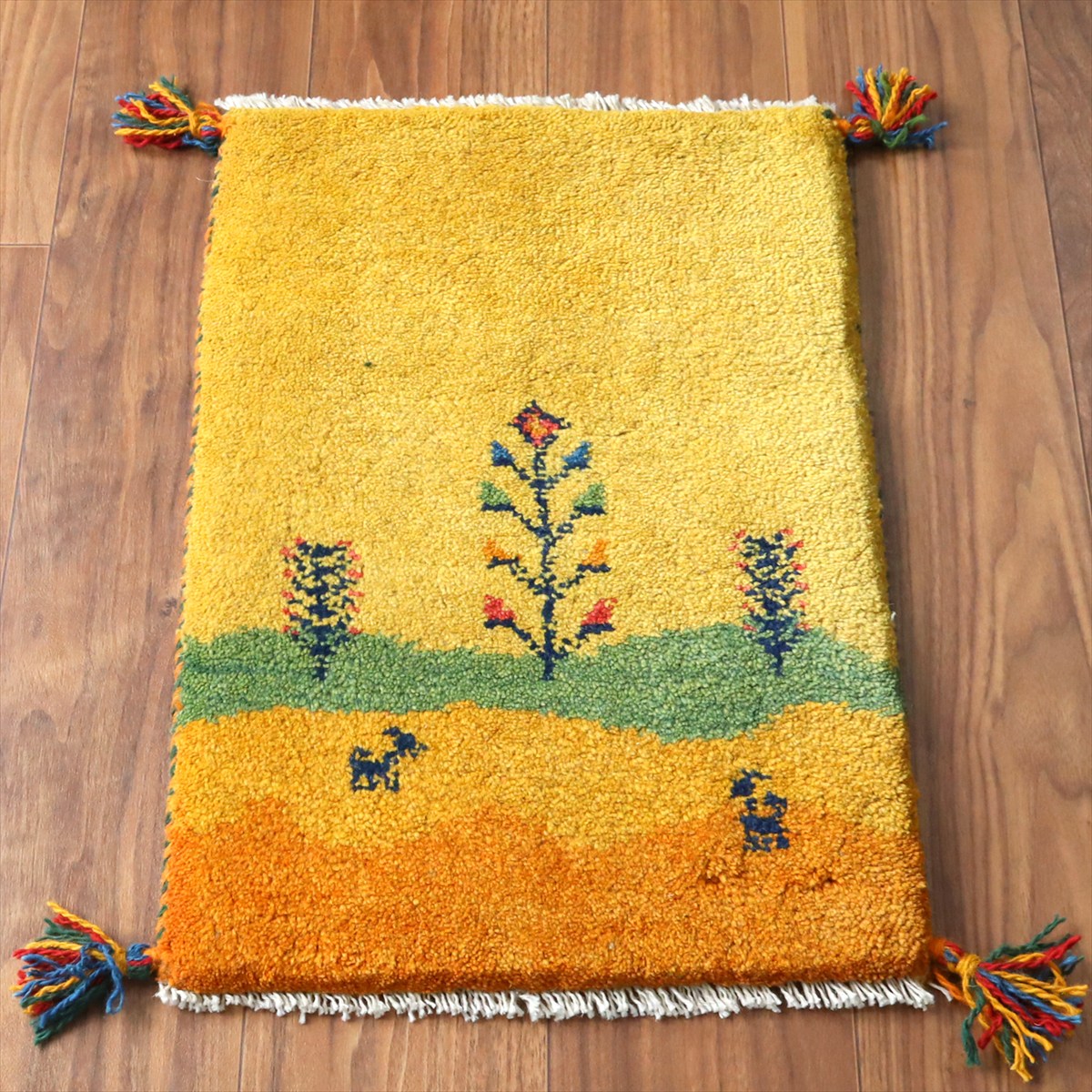 ギャッベ ミニギャベ イラン手織り 57×39cm イエローオレンジ 丘の上の生命の樹と動物