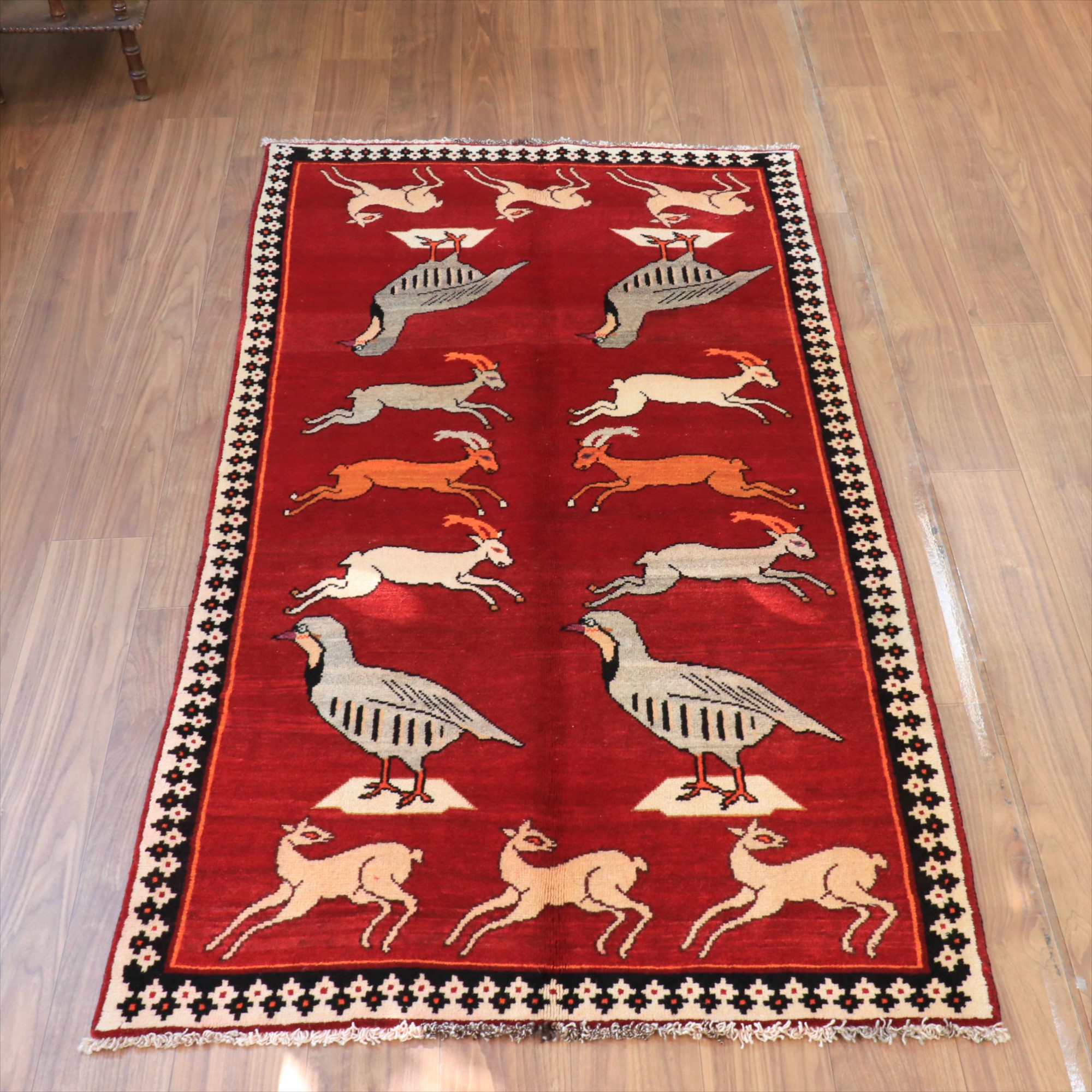オールドギャッベ トライバルラグ 195x105cm カシュカイ族の手織り絨毯 鹿とムクドリ