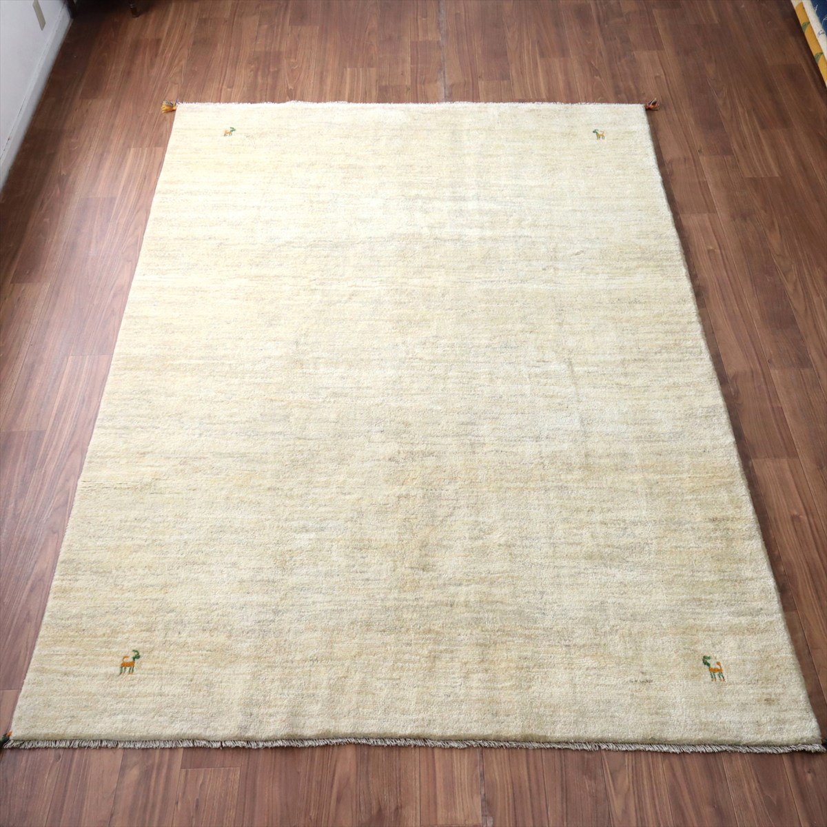 ギャッベ Gabbeh ナチュラルアイボリー 297×210cm イラン産 四隅に動物モチーフ 特大サイズ