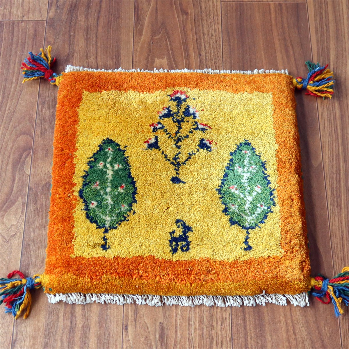 ギャッベ イラン産手織り 座布団サイズ 38×38cm イエローオレンジ 動物と糸杉