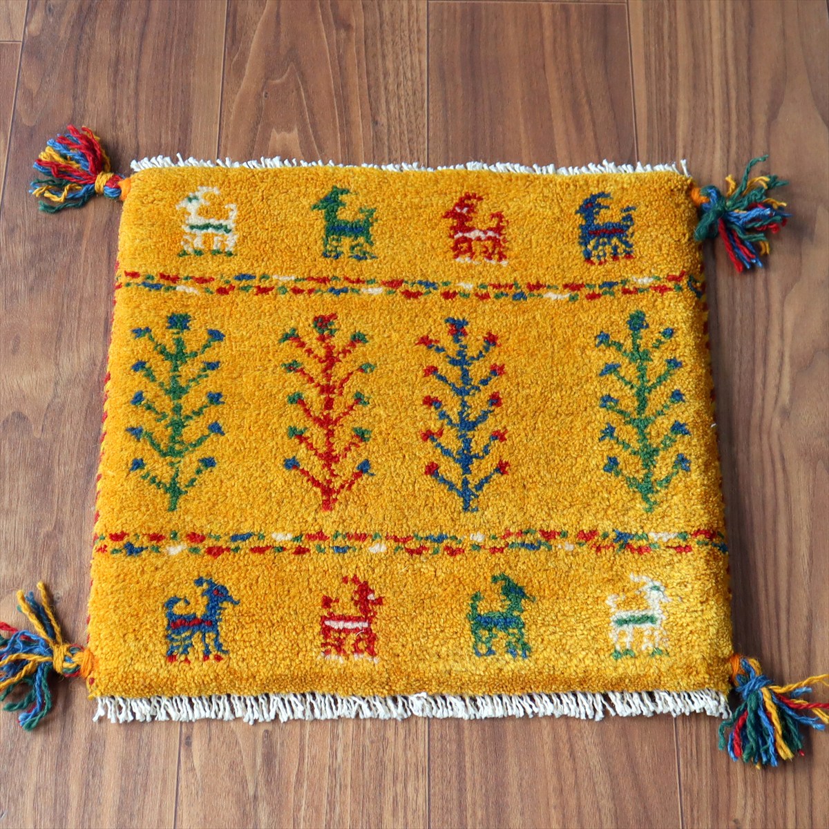 ギャッベ イラン産手織り 座布団サイズ 39×41cm イエローオレンジ 動物と生命の樹