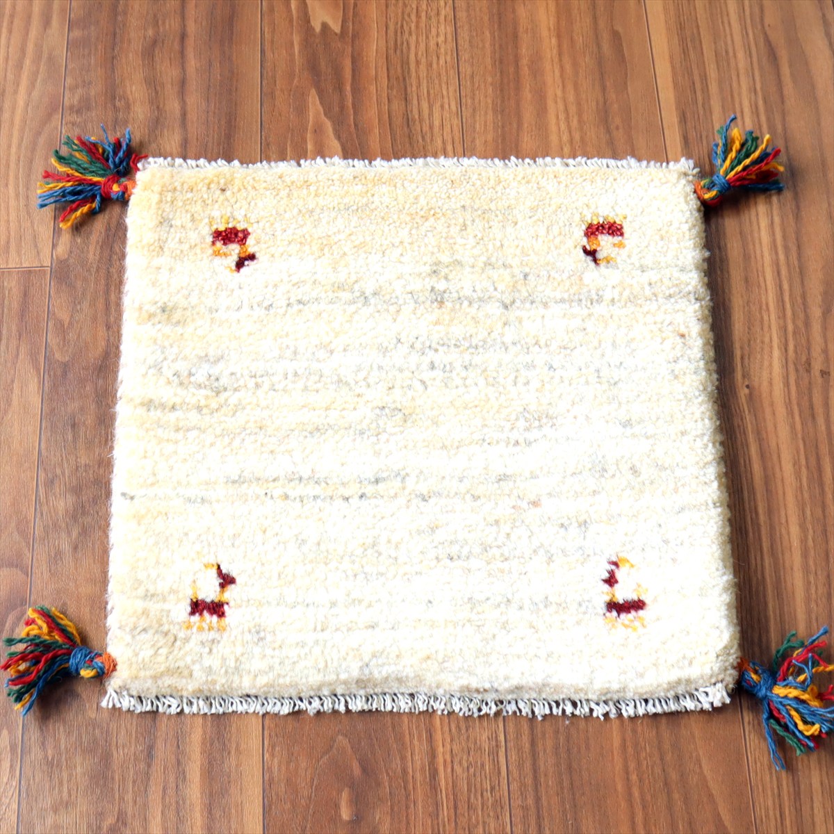 ギャッベ イラン産手織り 座布団サイズ 41×42cm ナチュラルアイボリー 動物モチーフ