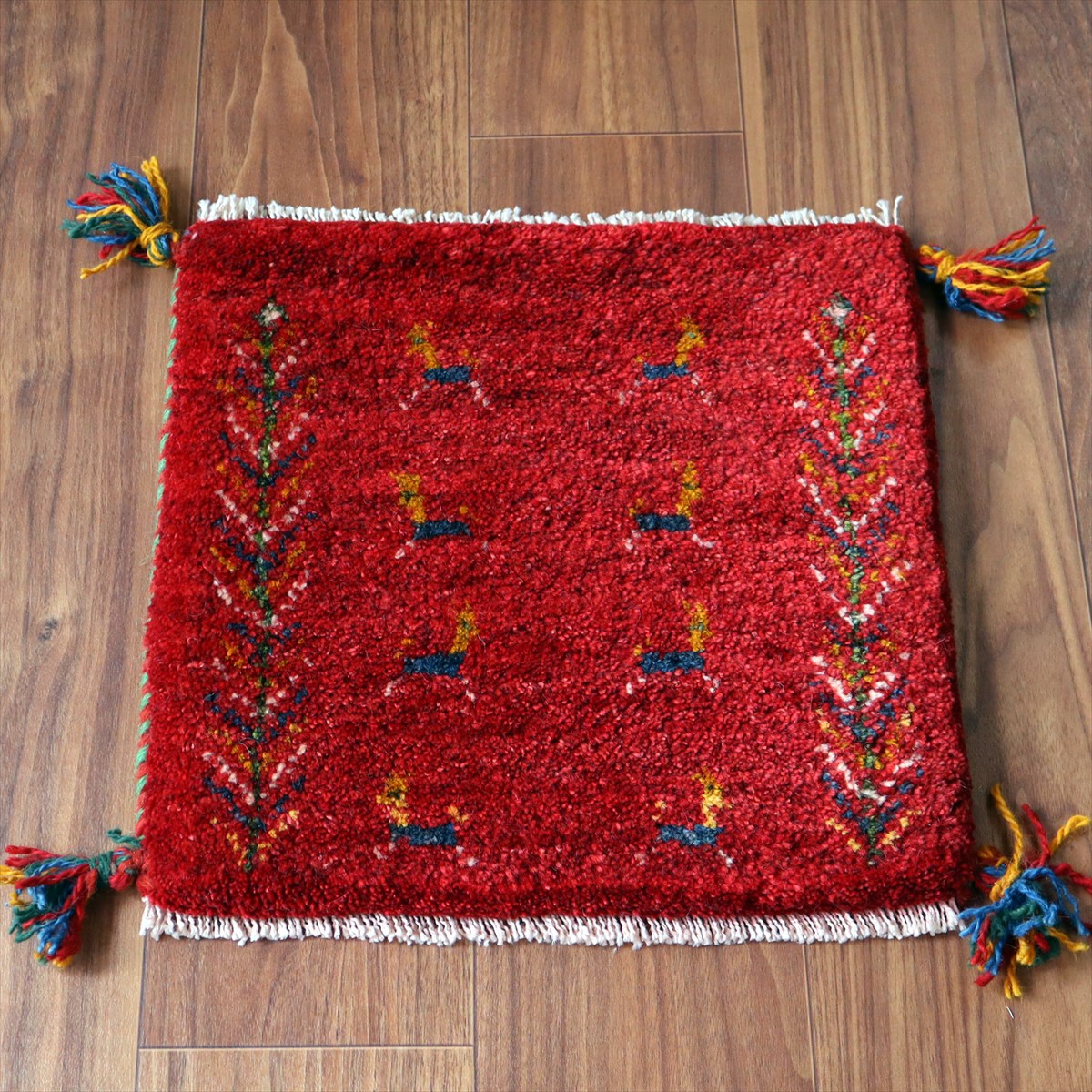 ギャッベ イラン産手織り 座布団サイズ 39×39cm レッド 連なる生命の樹と動物