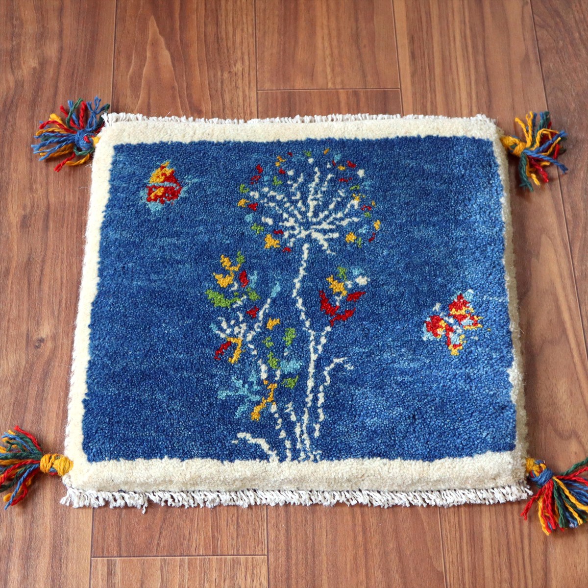 ギャッベ イラン産手織り 座布団サイズ 40×42cm ブルー 蝶々とフラワーデザイン
