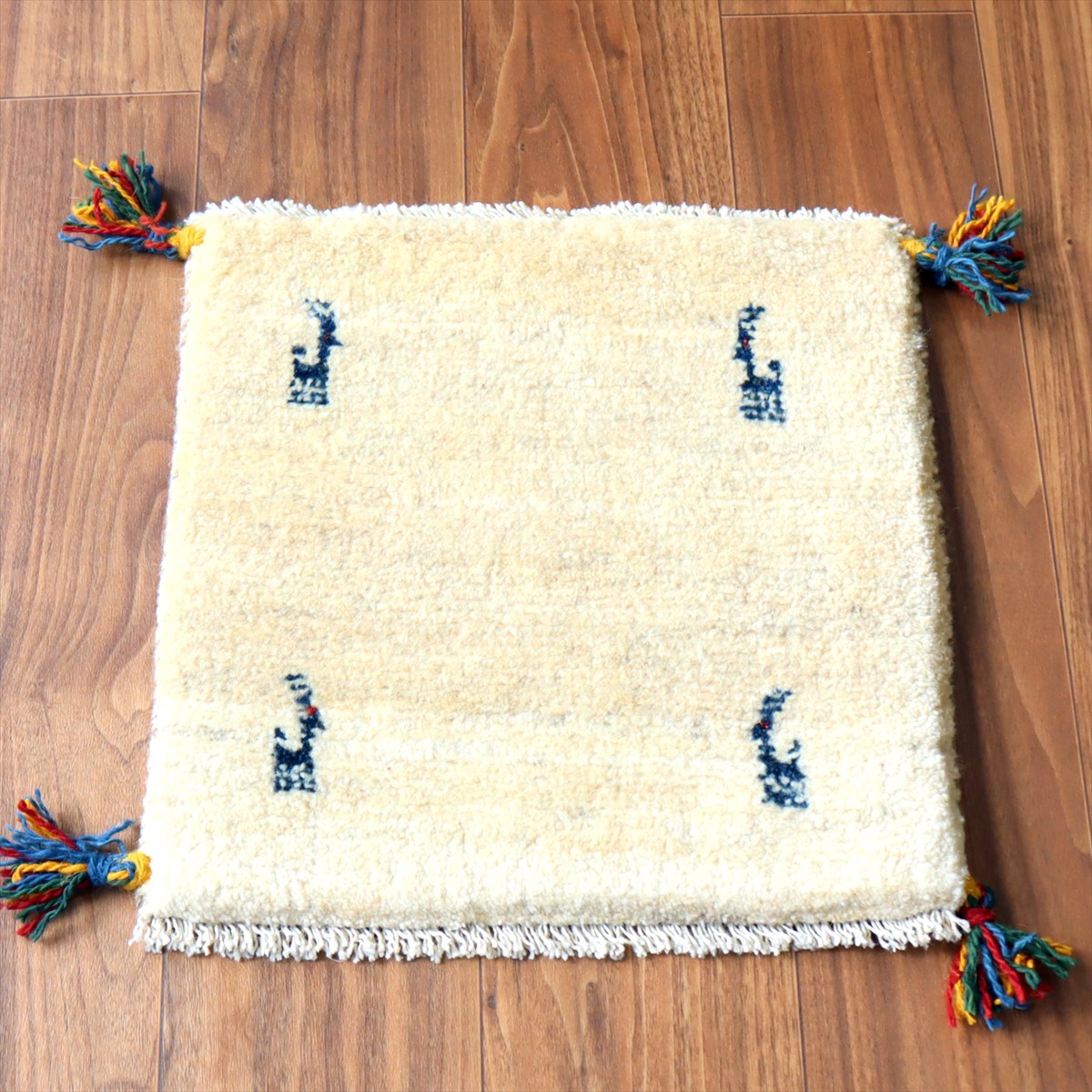 ギャッベ イラン産手織り 座布団サイズ 41×40cm ナチュラルアイボリー 動物モチーフ