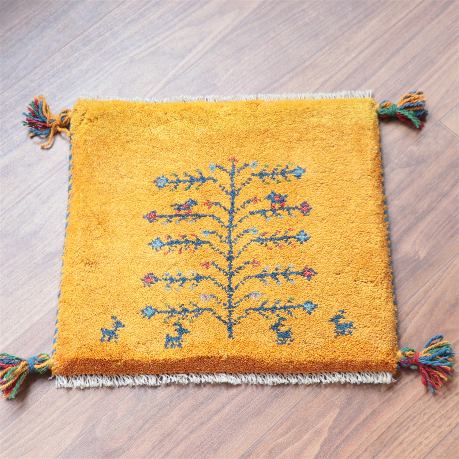 ギャッベ イラン産手織り 座布団サイズ 40x42cm イエロー　枝葉を広げる生命の木