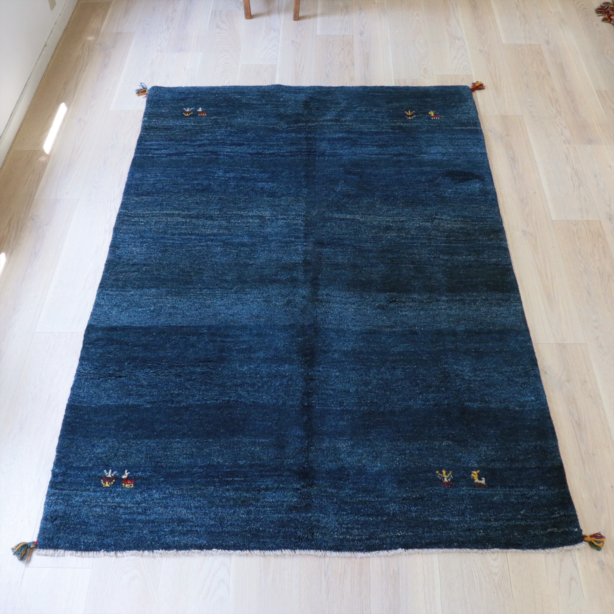 手織りギャッベ　ネイビーブルー イラン産　 213x148cm 無地　シンプル　グラデーション