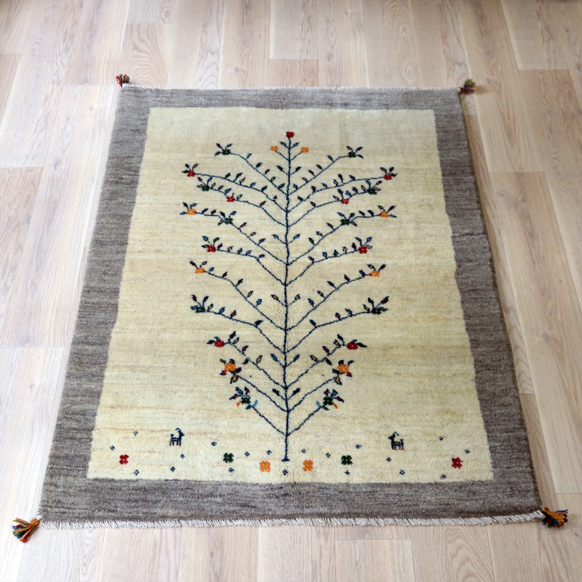 Gabbeh ギャッベ ナチュラルアイボリー 172×123cm シンプル　無地 イラン産 手織りギャッベ トライバルラグ