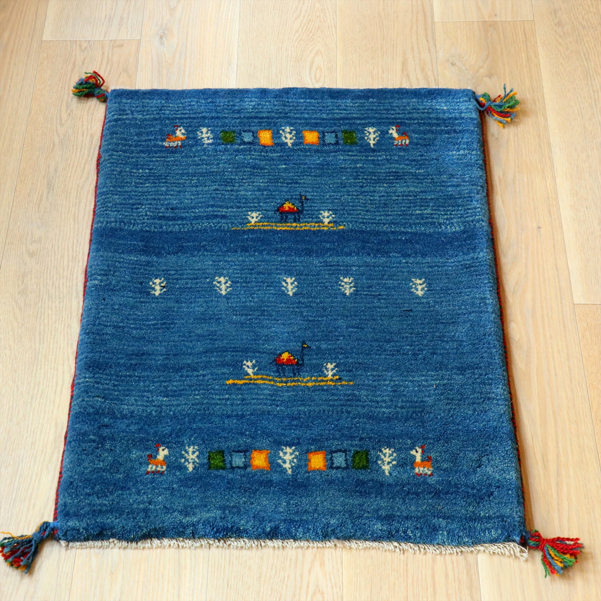 ギャッベ イラン産手織り 88×64cm bうるー　ラクダモチーフ　玄関マット
