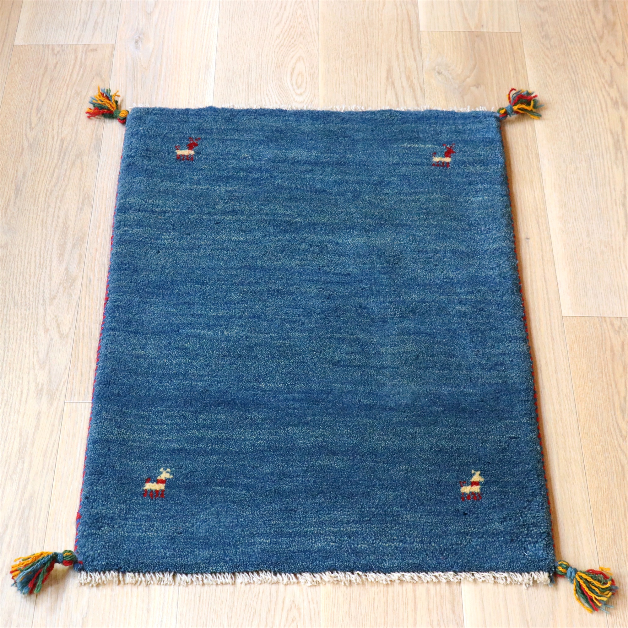 ギャッベ イラン産手織り 88×63cm ブルー　シンプル　無地　玄関マット