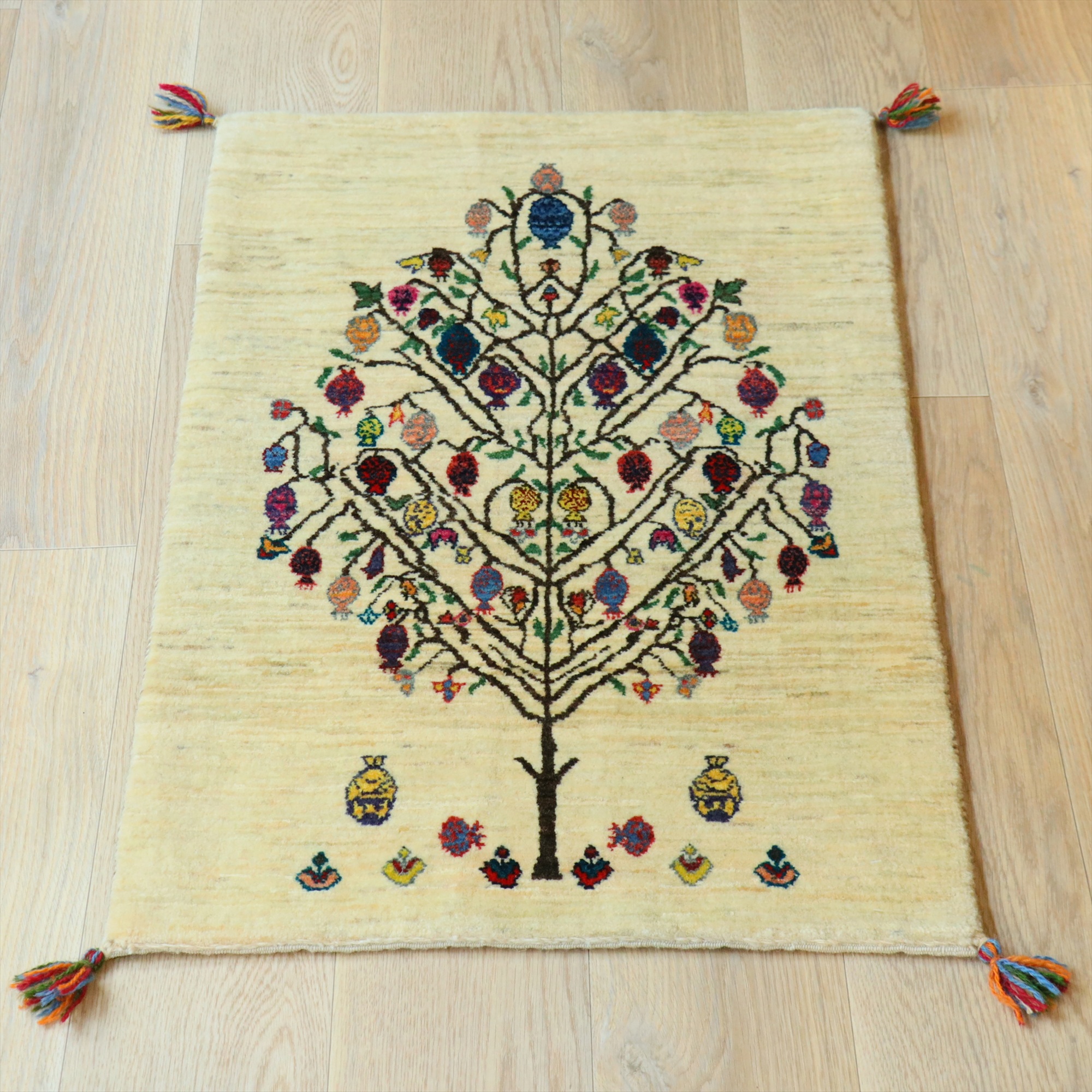 ギャッベ　カシュクーリ　細かな織り 102×64cm ザクロの実　生命の樹