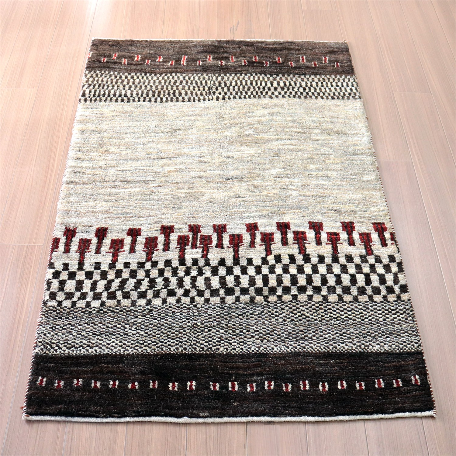ギャッベ　イラン産手織り　 172×106cm ナチュラルグレーブラウン　ドットモチーフ