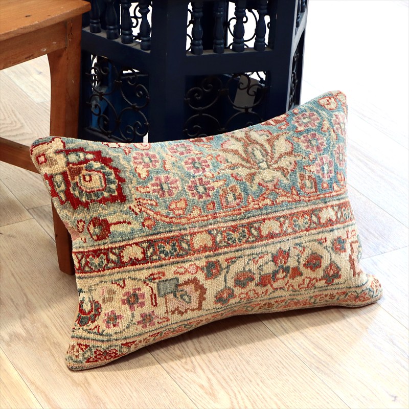 トライバルラグ 絨毯クッション 50×34cm コンヤ・ブルー＆レッド/横長 Lumber Pillow