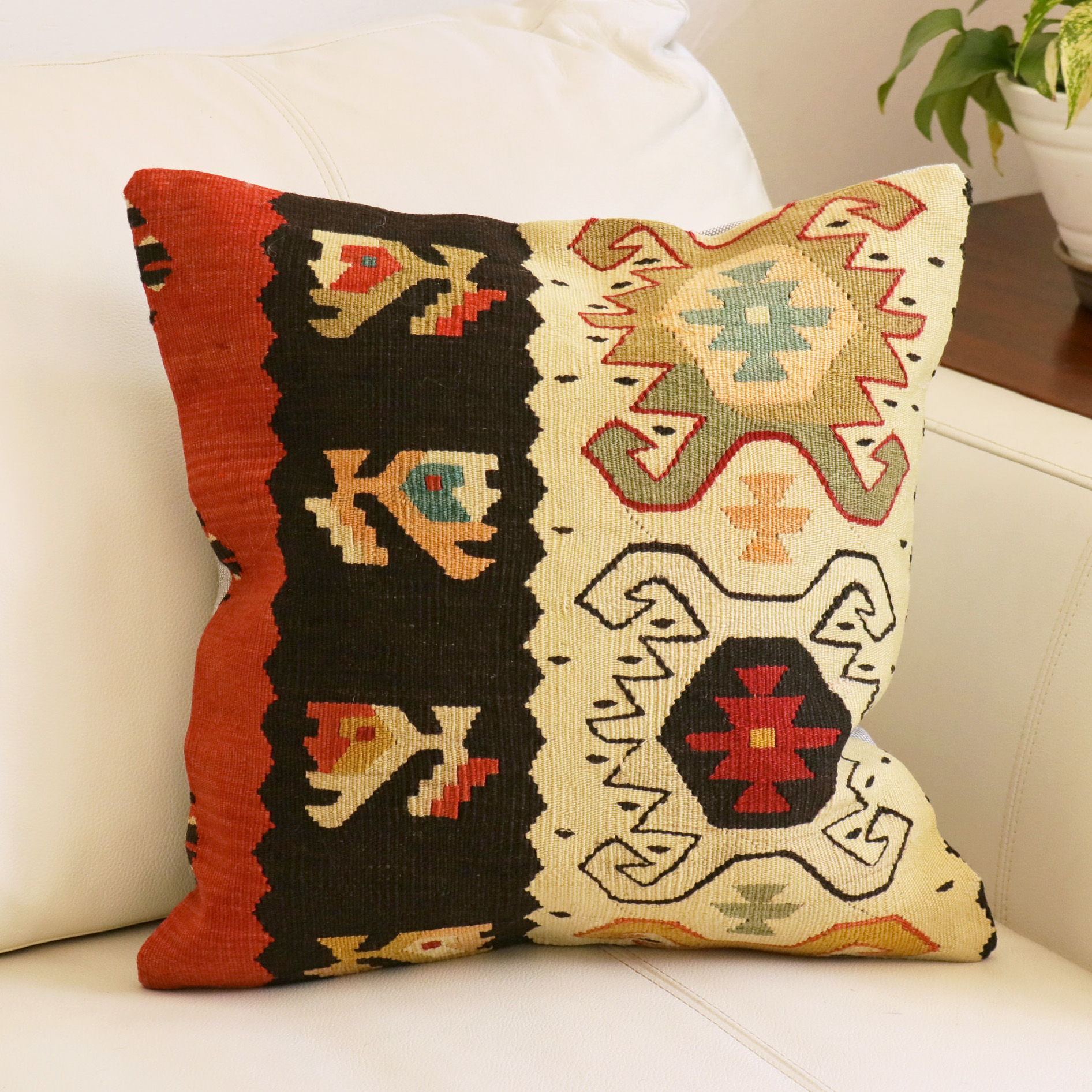 オールドキリムクッションカバー　40cm角サイズ シャルキョイ Antique Kiilim Cushion