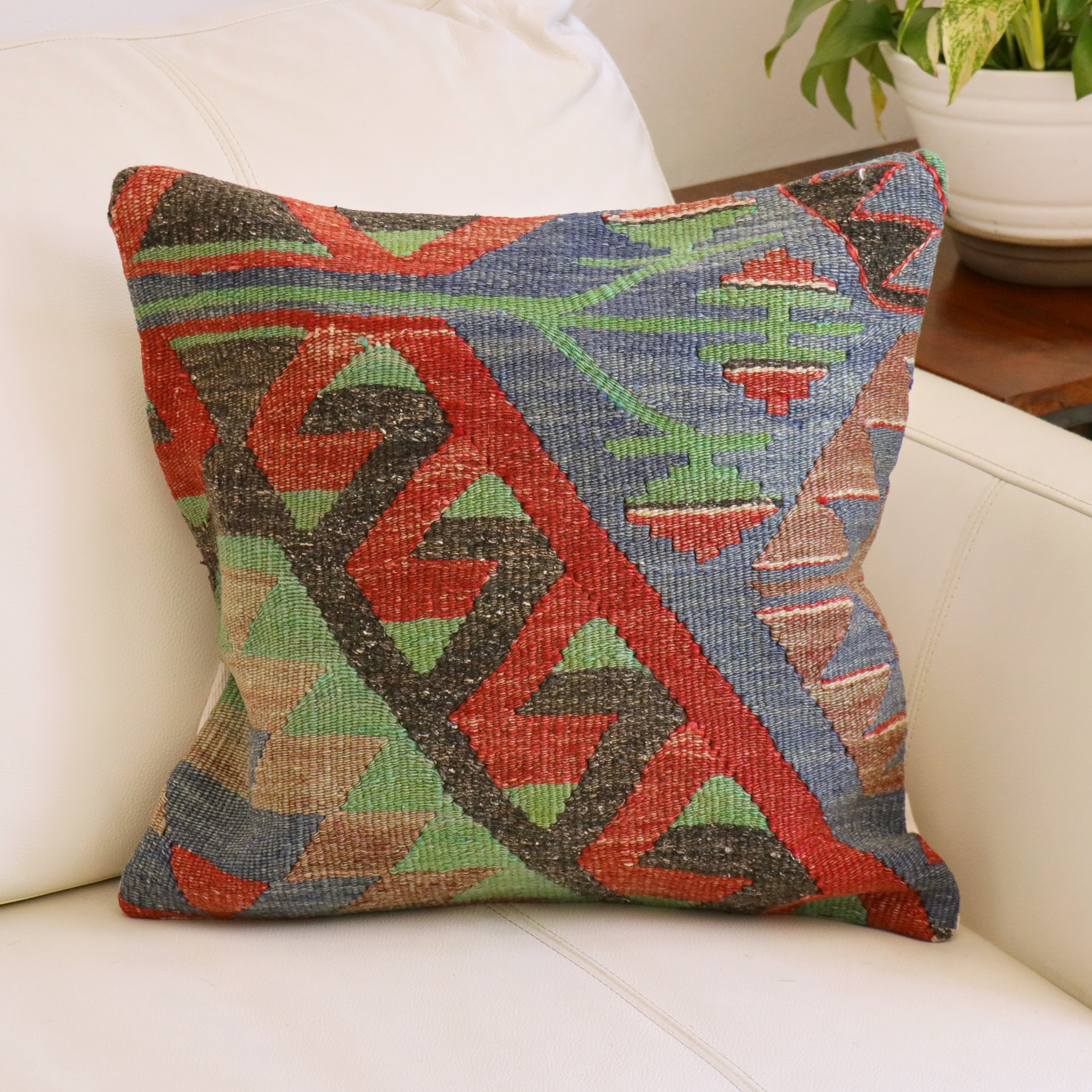 オールドキリムクッションカバー　40cm角サイズ エシュメ  Old Kilim Cushion