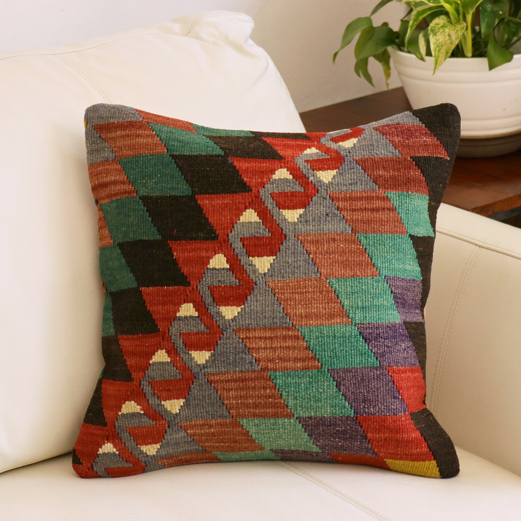 オールドキリムクッションカバー　40cm角サイズ エシュメ  Old Kilim Cushion