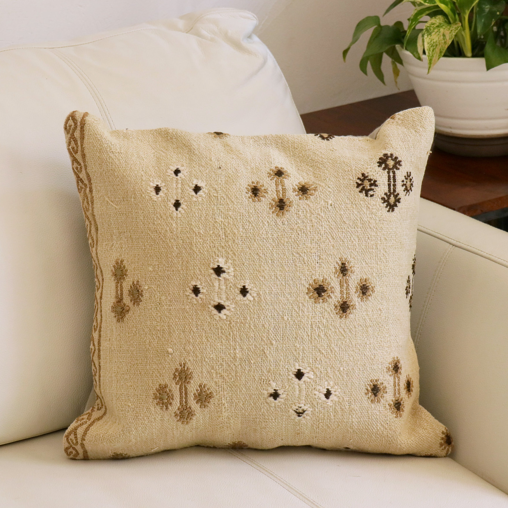 オールドキリムクッションカバー　40cm角サイズ クリーム色　ジジム　Sivas Old Kilim