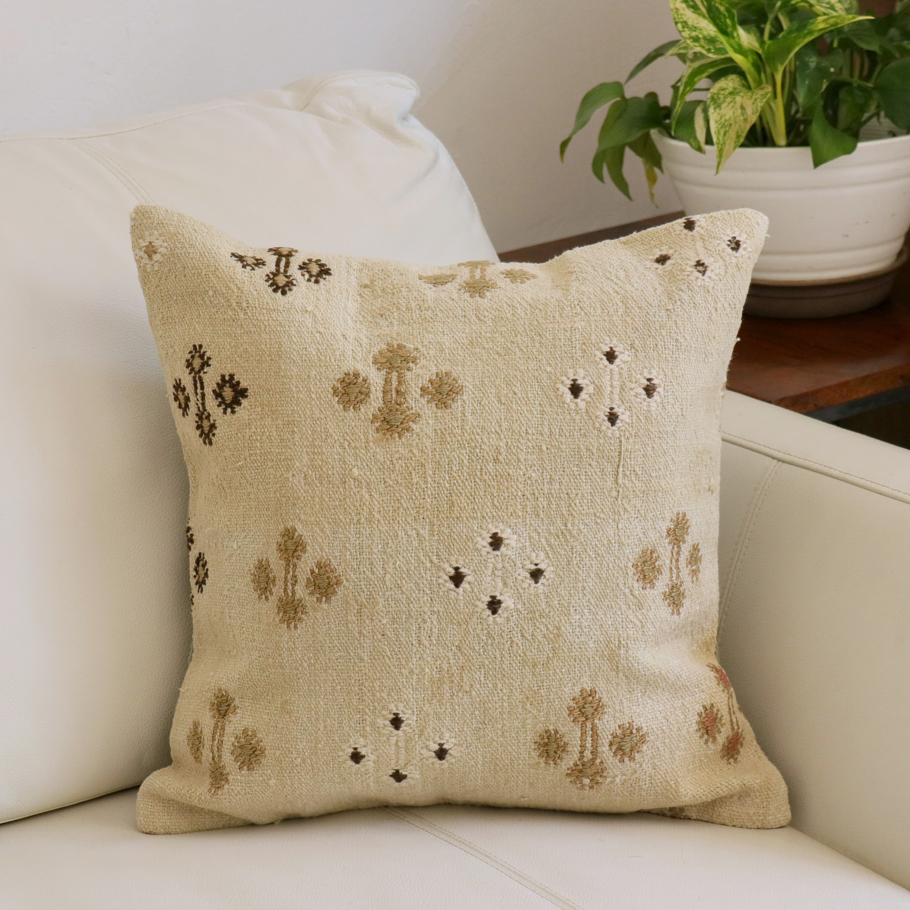オールドキリムクッションカバー　40cm角サイズ クリーム色　ジジム　Sivas Old Kilim