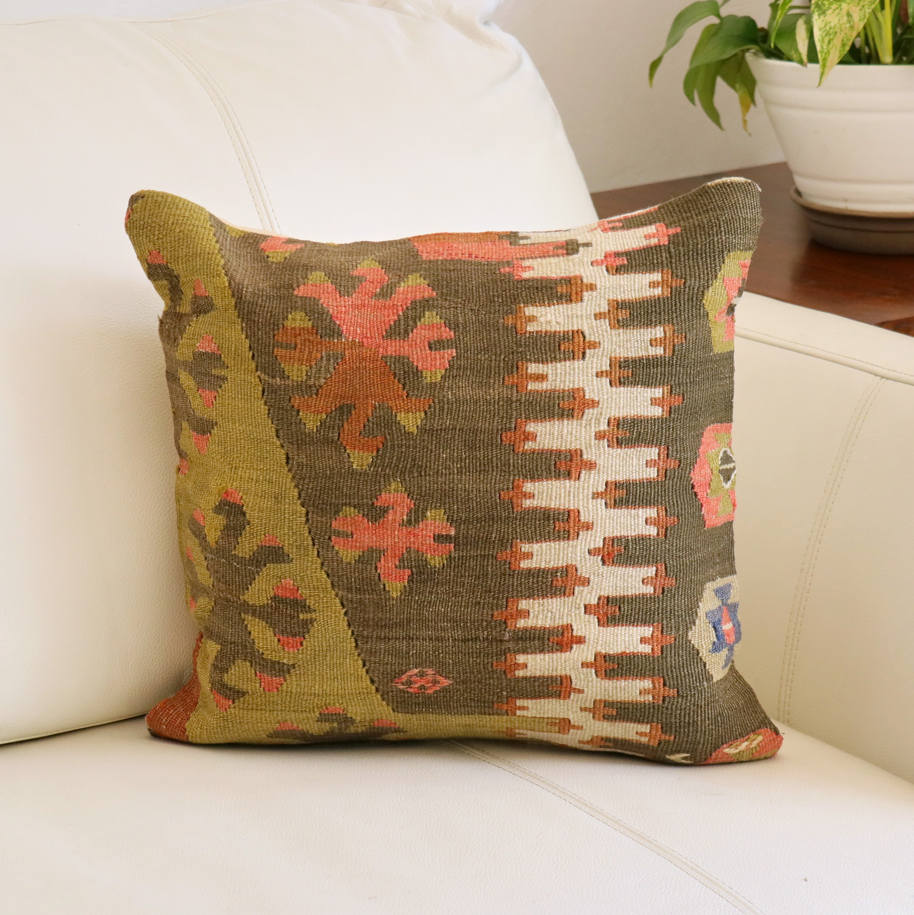 オールドキリムクッションカバー　35cm角サイズ シワス Old Kiilim Cushion