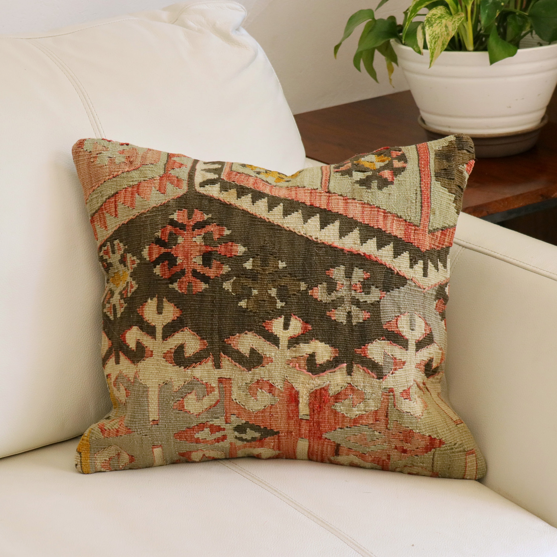 オールドキリムクッションカバー　40cm角サイズ シワス Old Kiilim Cushion