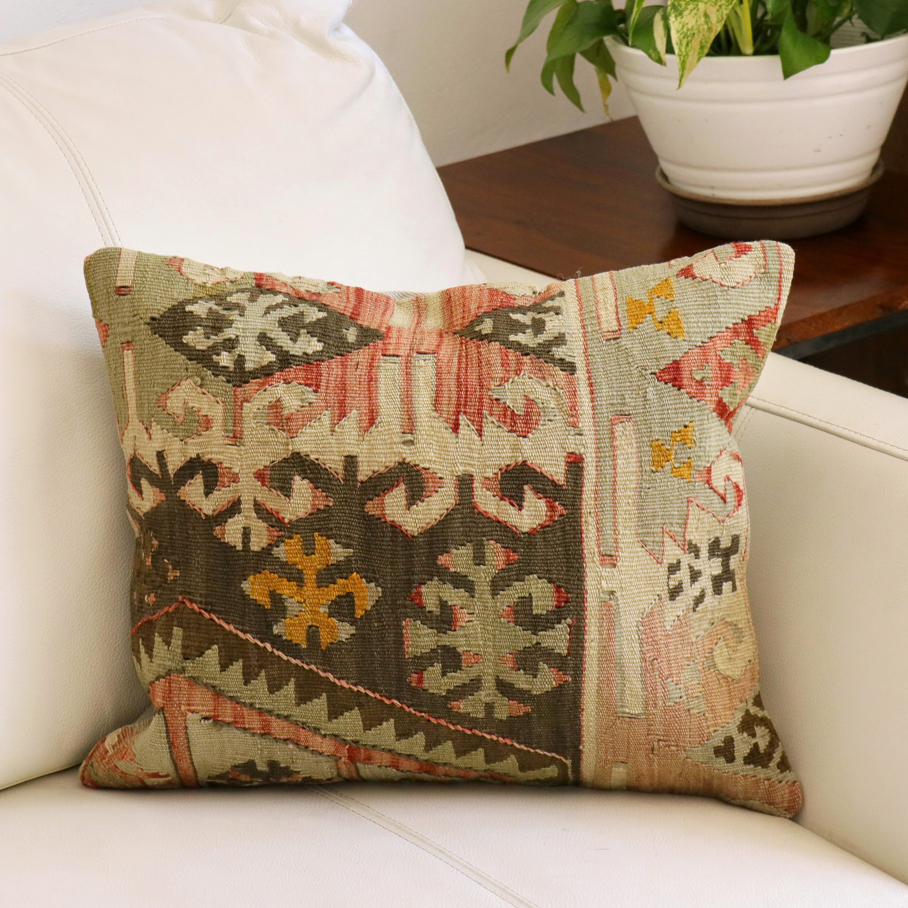 オールドキリムクッションカバー　40cm角サイズ シワス Old Kiilim Cushion
