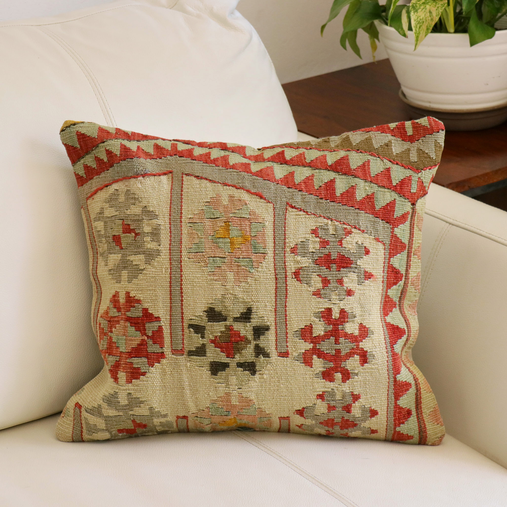 オールドキリムクッションカバー　40cm角サイズ シワス Old Kiilim Cushion
