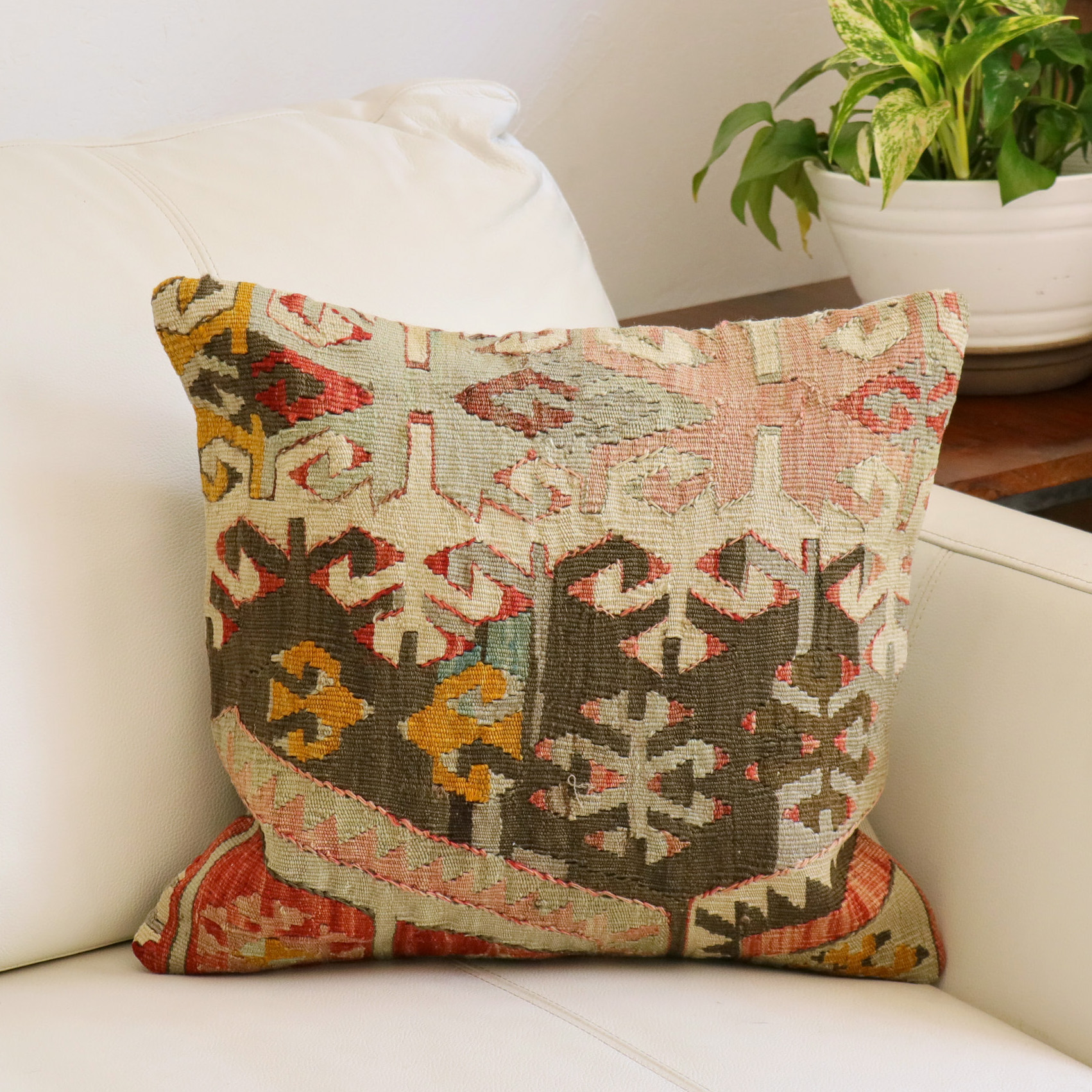 オールドキリムクッションカバー　40cm角サイズ シワス Old Kiilim Cushion