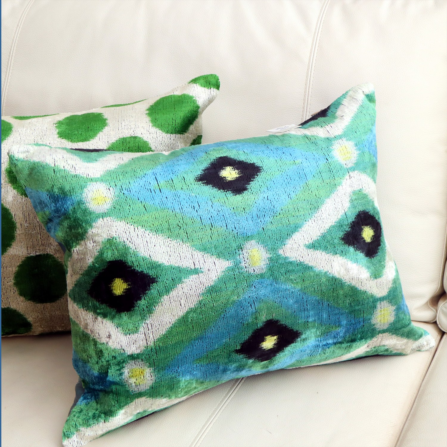 アトラス ベルベットイカットクッションカバー　両面シルク ミントグリーン　ひし形 Silk Velvet Cushion - Double-Sided Design