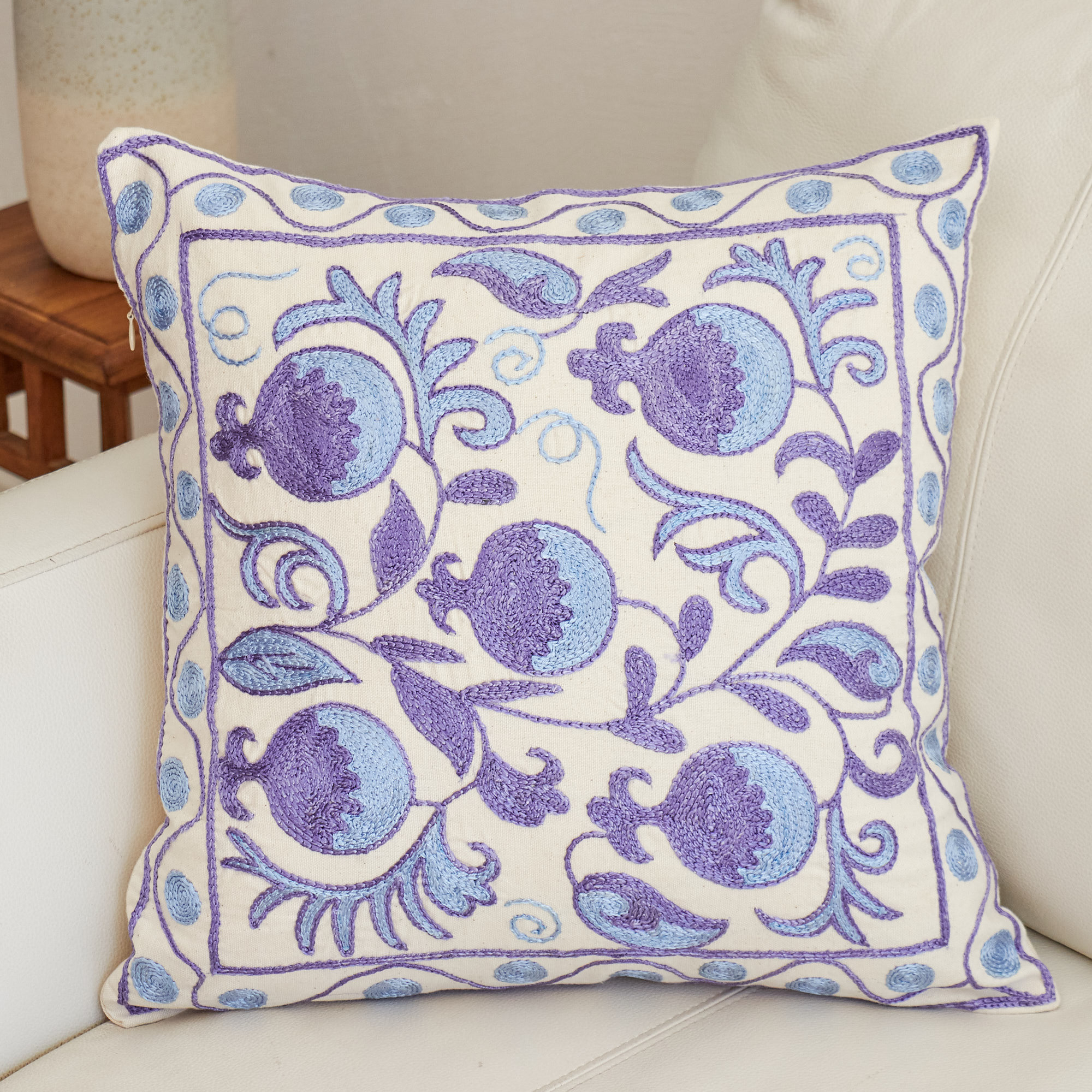 スザンニ刺繍 クッションカバー42×40cm ウズベキスタン　Suzani スザニ　ザクロの実