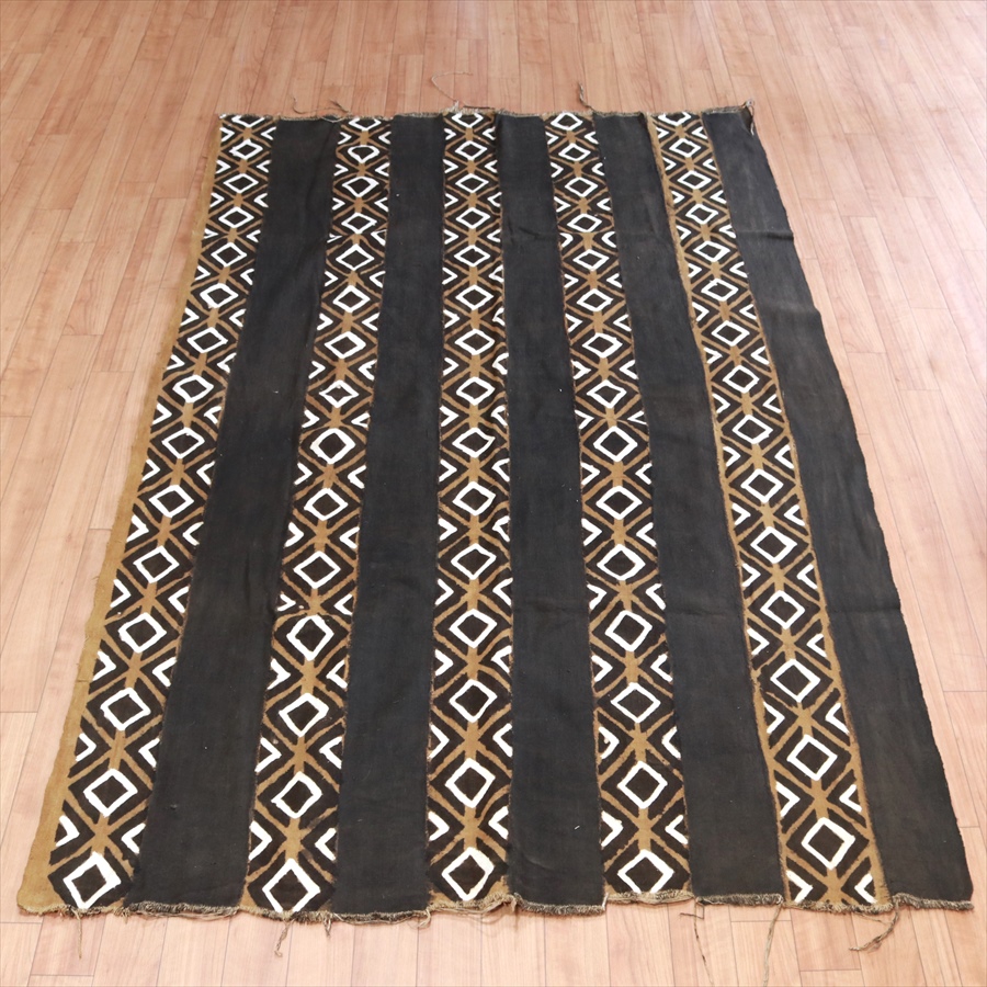 アフリカの泥染布 Mud Cloth Mali, African textile 184×118cm　黒　黄土色　ストライプ