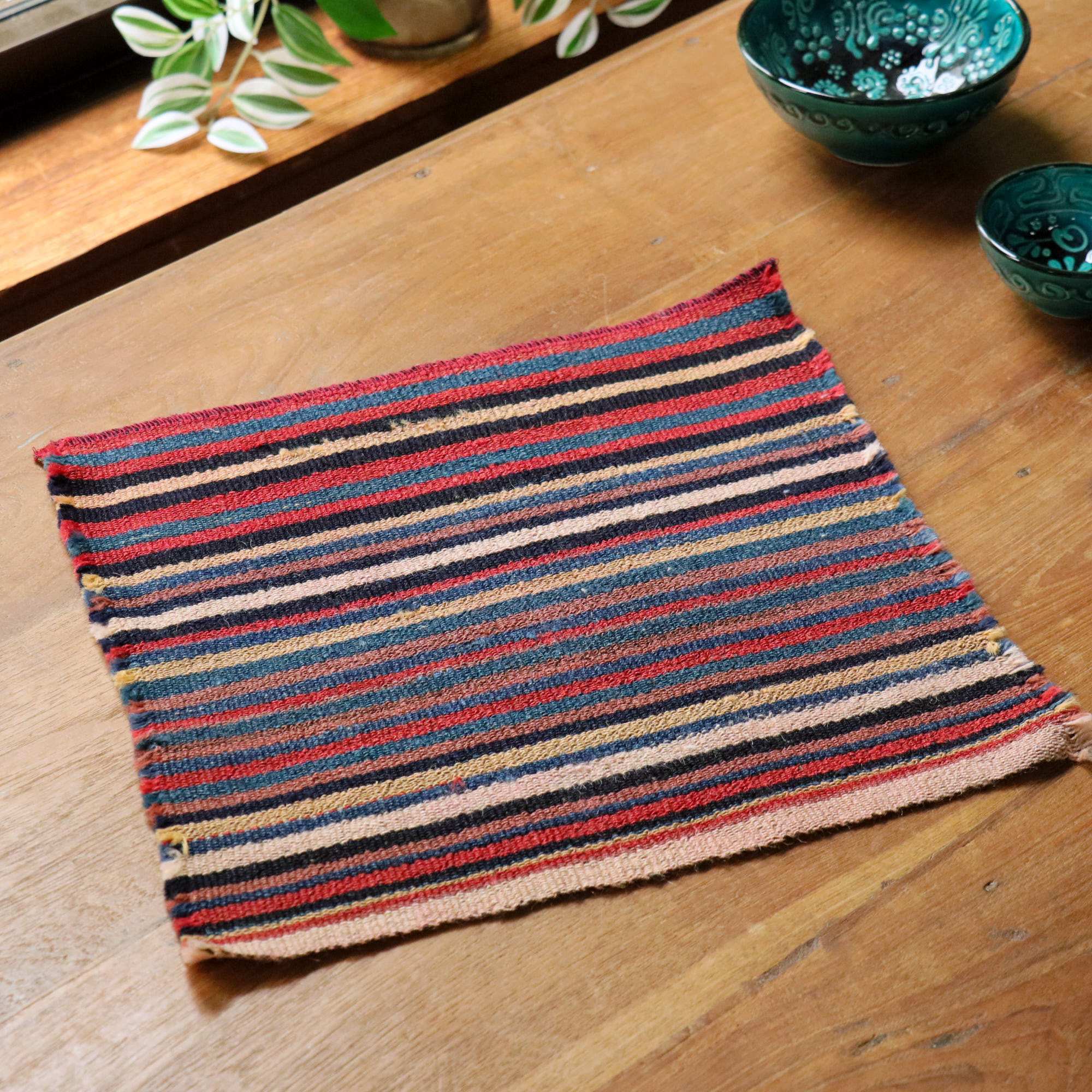 イランの古いテント布・ガジャリキリム30×29cm ジャジム カットピース