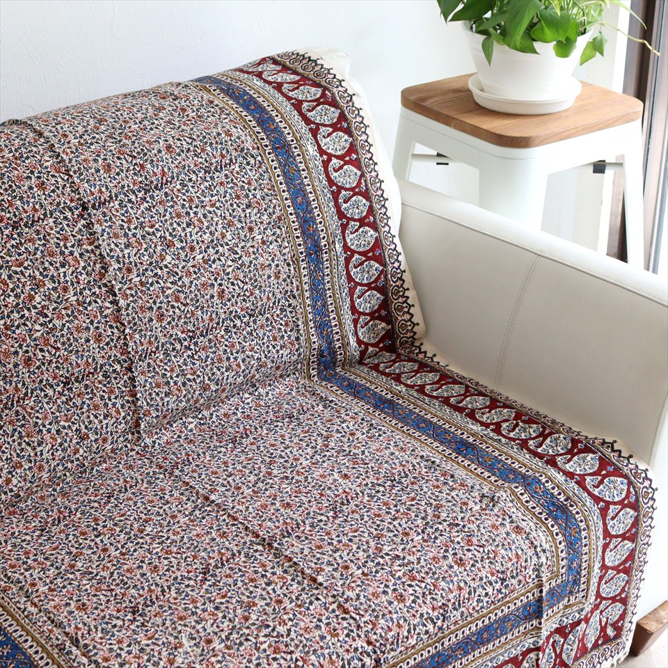 ペルシャ更紗 イラン手染め布 143×98cm 細かなデザインのブロックプリント アンティークデザイン フラワー タペストリー テーブルクロス マルチカバー