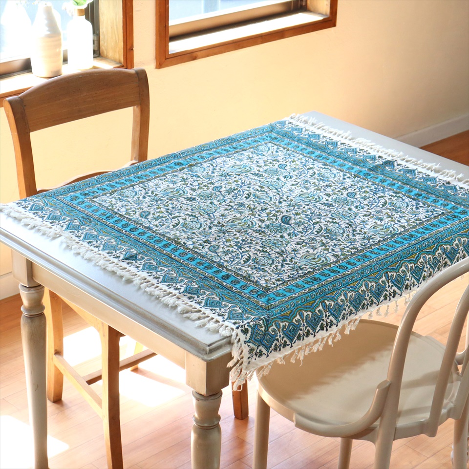 ペルシャ更紗 アンティークデザイン イラン手染め布 80x80cmサイズ テーブルクロス マルチカバー　ブルー 咲き誇る花々