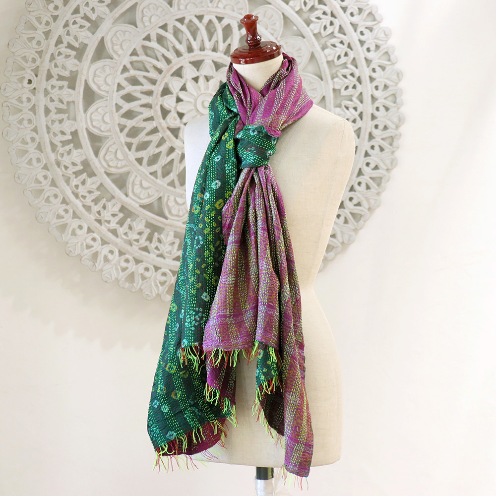 インドの古布・カンタ刺繍・シルクストール Kantha embroidery, India222×92cm 刺し子 /ローズピンク＆グリーン