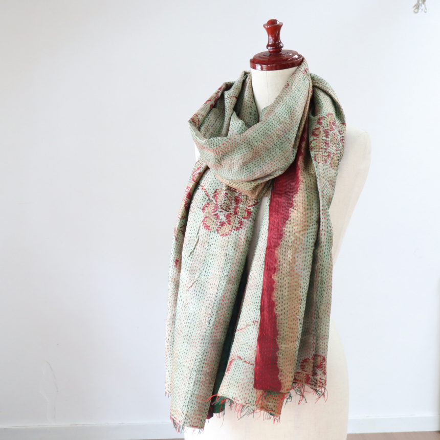 カンタ刺繍 シルクストール インド リサイクルサリー 207×88cm 幅広 大判ストール グリーン/ベージュ 一点もの 現品
