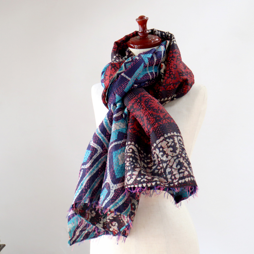 カンタ刺繍 シルクストール インド リサイクルサリー 206×90cm 幅広 大判ストール レッド、ネイビー/ブルー、ネイビー 一点もの 現品