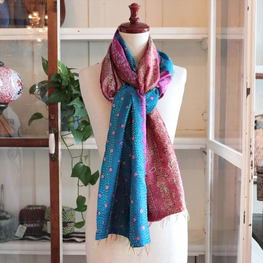 カンタ刺繍 シルクストール Kantha embroidery, India 刺し子<br>ピーコックブルー×ローズピンク